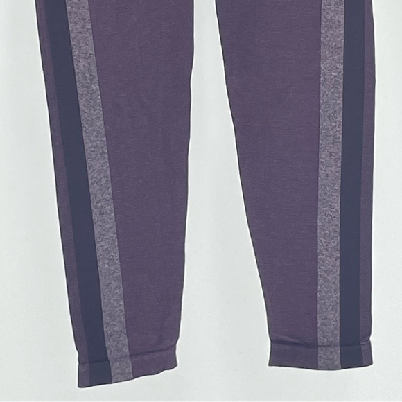 SPANX NWT SEAMLESS TRACK STRIPE LEGGINGS JAMMY PLUM MEDIUM - Picture 8 of 11